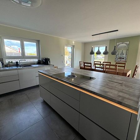 Modernes Ferienhaus In Uedersdorf Экстерьер фото